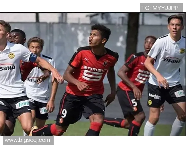 山东泰山U17小将出征法国，敞开为期一年的海外沟通之旅